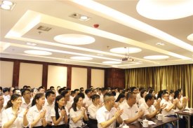 逆勢上揚，再創輝煌—新思路裝飾召開年中工作