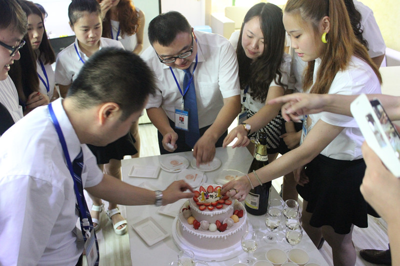  攜手同行，感謝有你——新思路裝飾11周年慶典